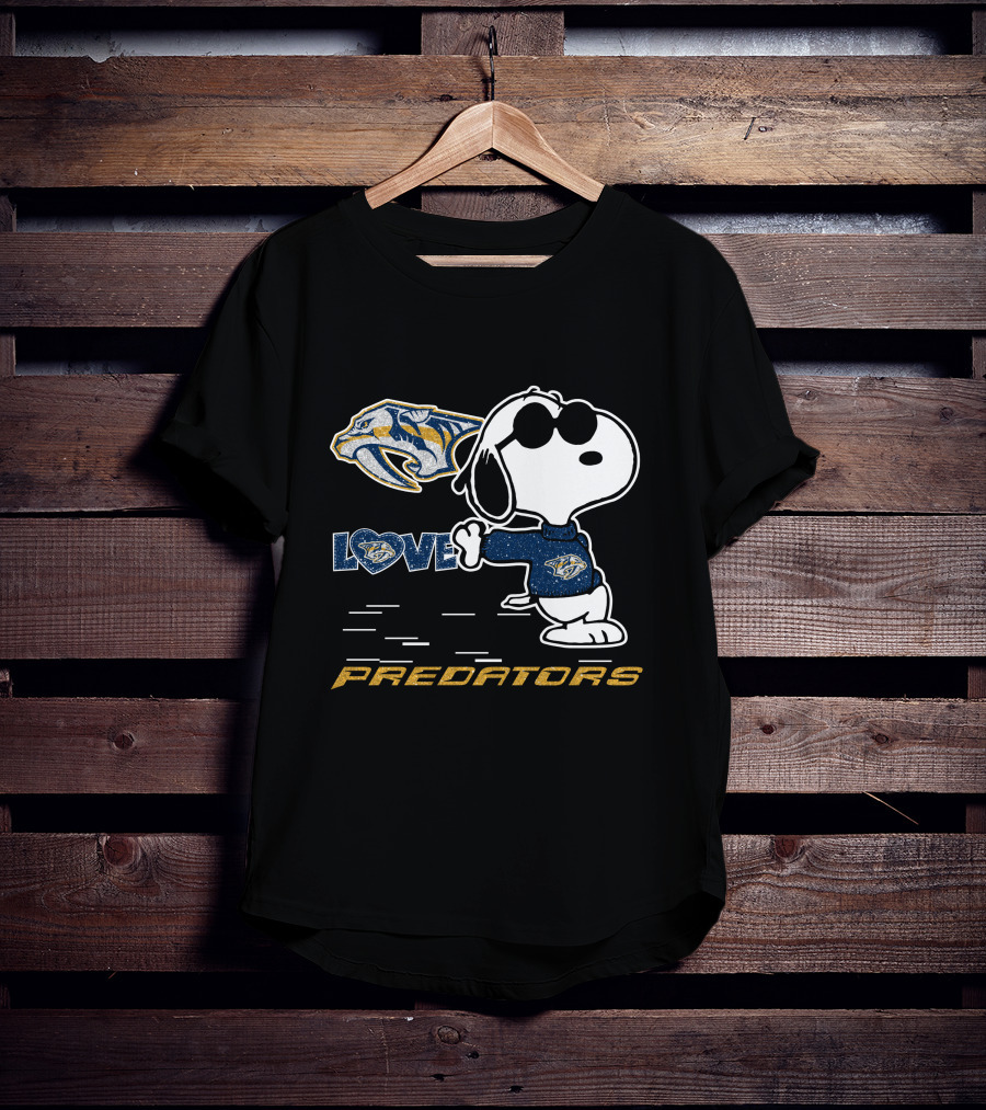 Snoopy Love Nashville Predators T-Shirt