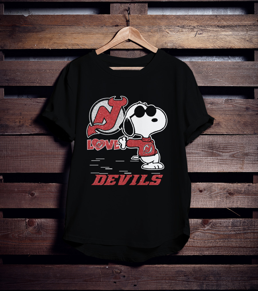 Snoopy Love New Jersey Devils Hockey T-Shirt