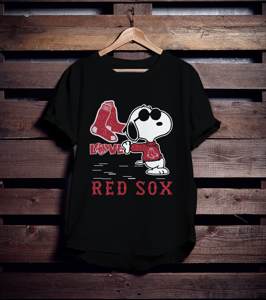 Snoopy Love Boston Red Sox Sox T-Shirt