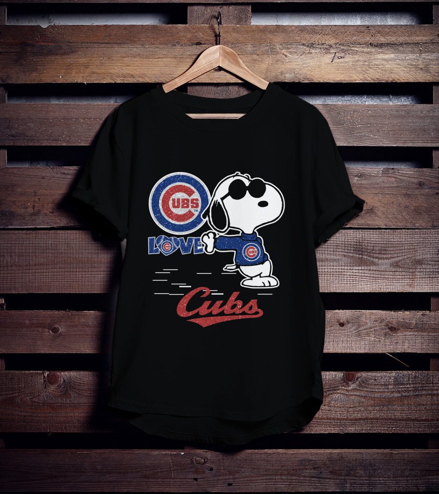 Snoopy Cubs Love Chicago Cubs T-Shirt
