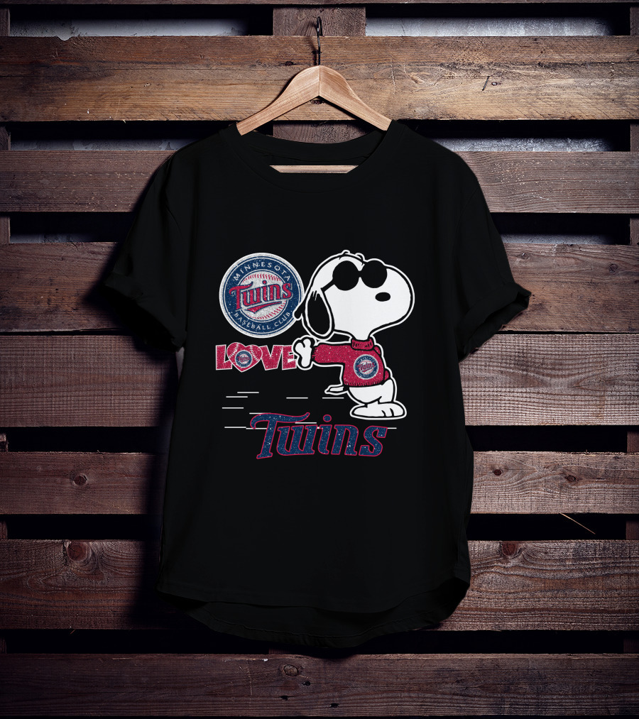 Snoopy Love Minnesota Twins Baseball Club T-Shirt