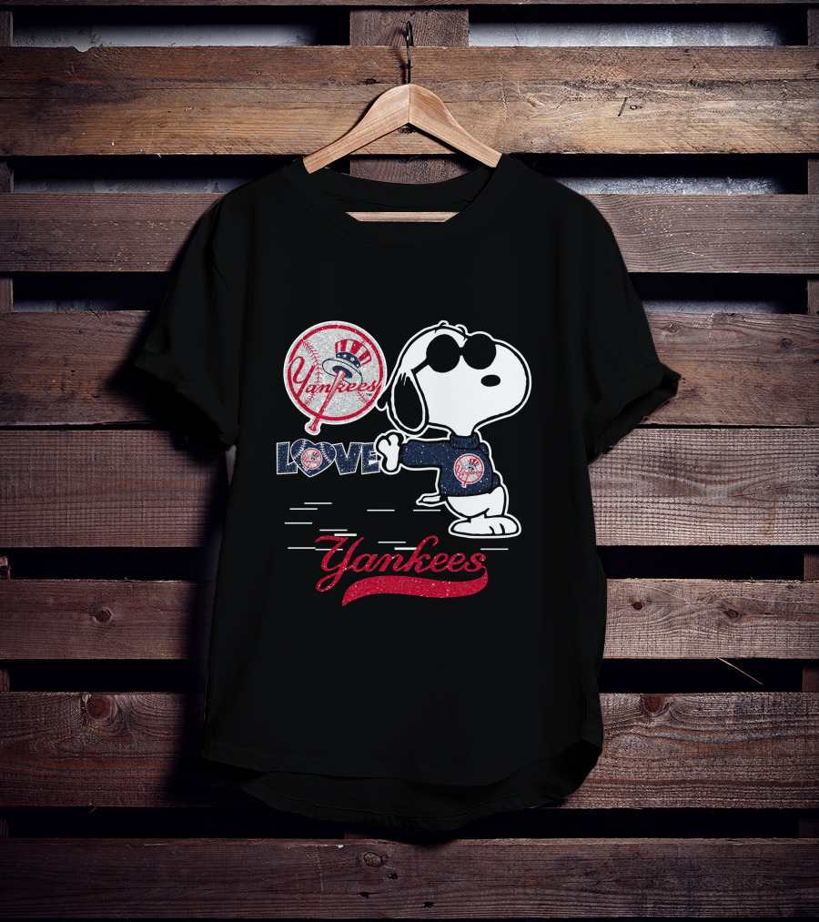 Snoopy Love Yankees T-Shirt