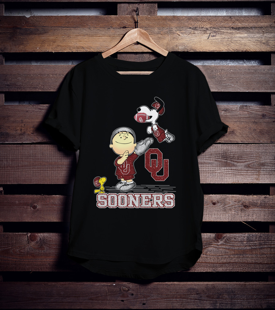 Snoopy OU Sooners Peanuts Football Fan T-Shirt