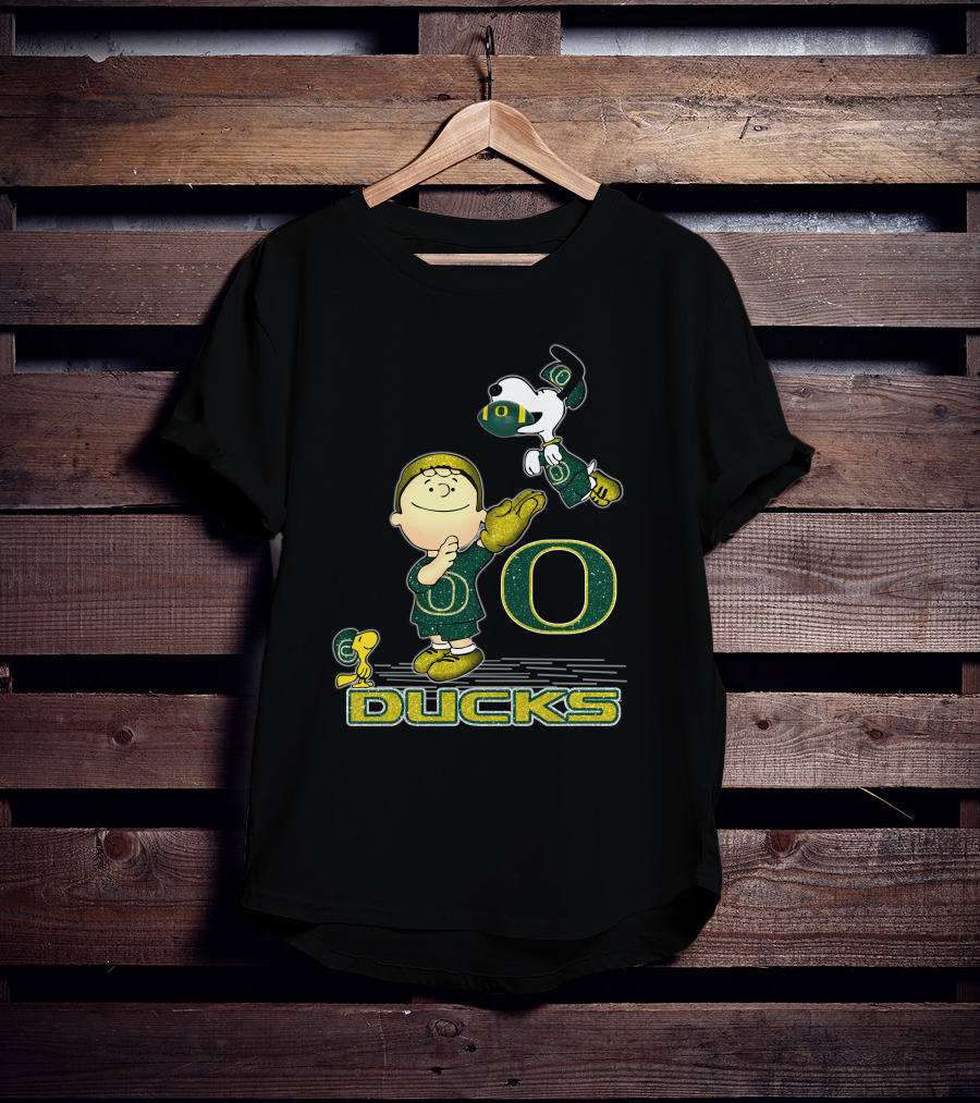 Snoopy And Woodstock Celebrate Oregon Ducks Football With Charlie Brown T-Shirt