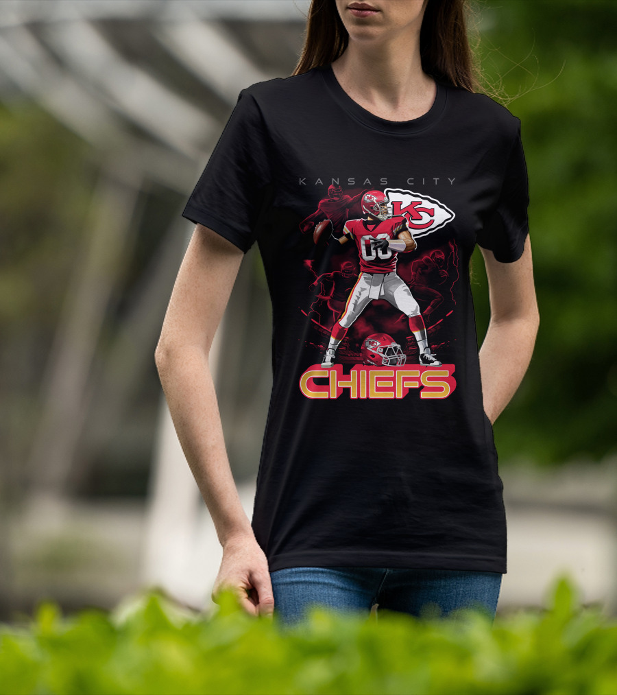 Kansas City Chiefs Football Player With Kc Helmet T-Shirt