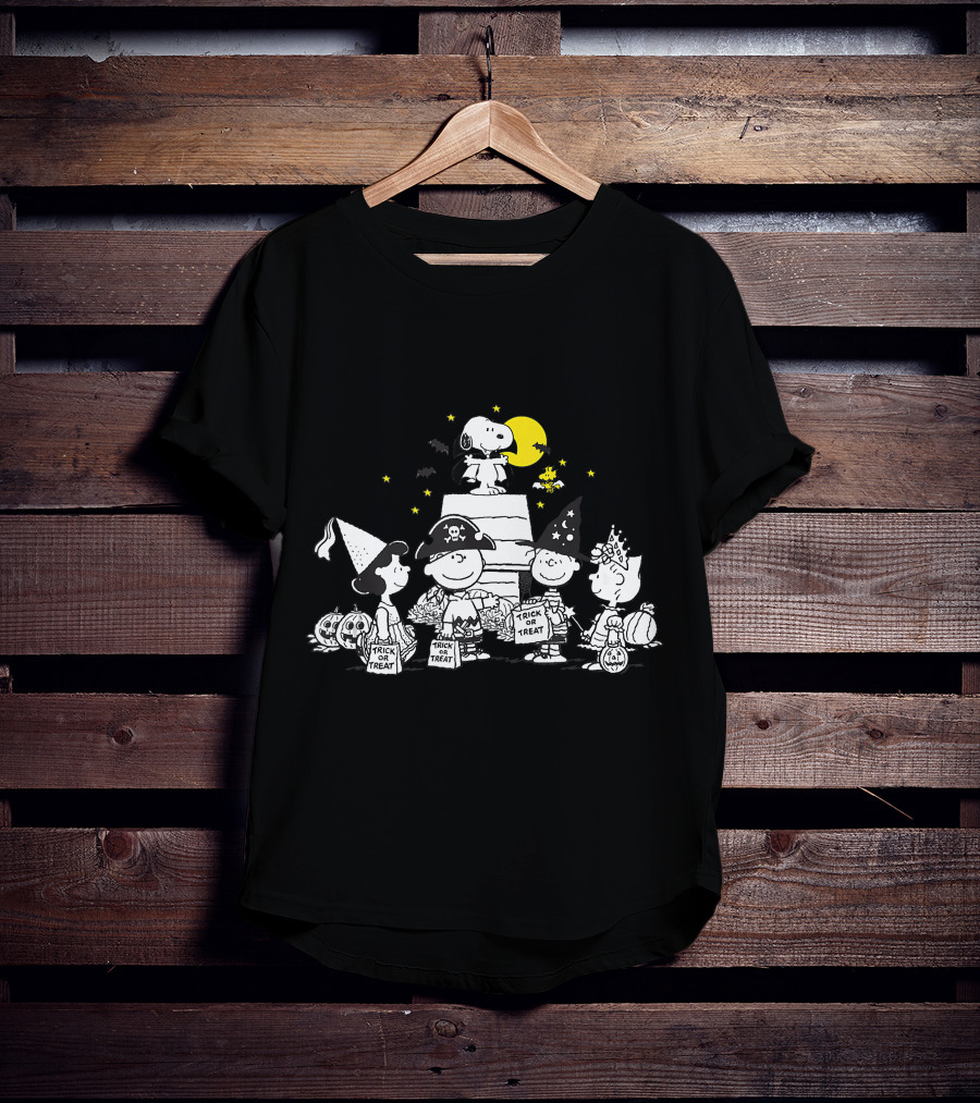 Peanuts Halloween Trick Or Treat With Snoopy And Friends T-Shirt