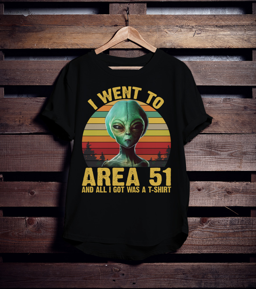 I Went To Area 51 And All I Got Was A T-Shirt With Funny Alien Retro Sunset T-Shirt