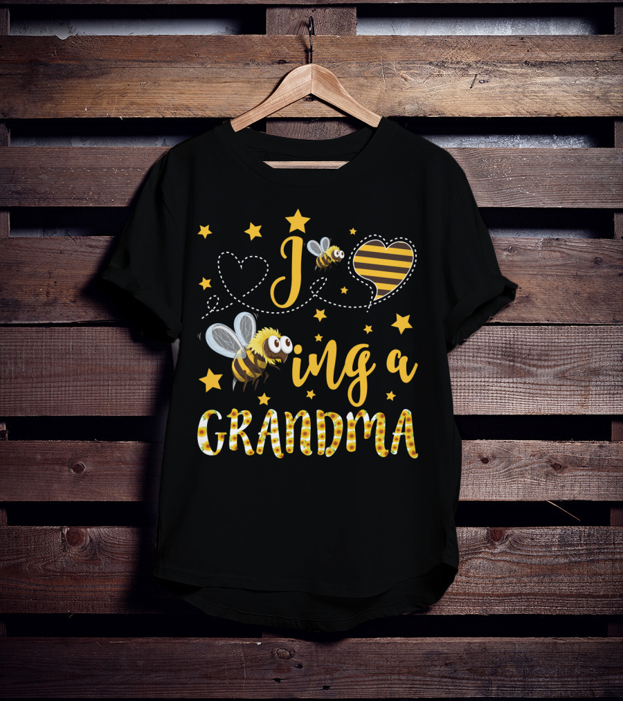 Grandma Bee And Sunflower Heart Delightful Sentiment T-Shirt