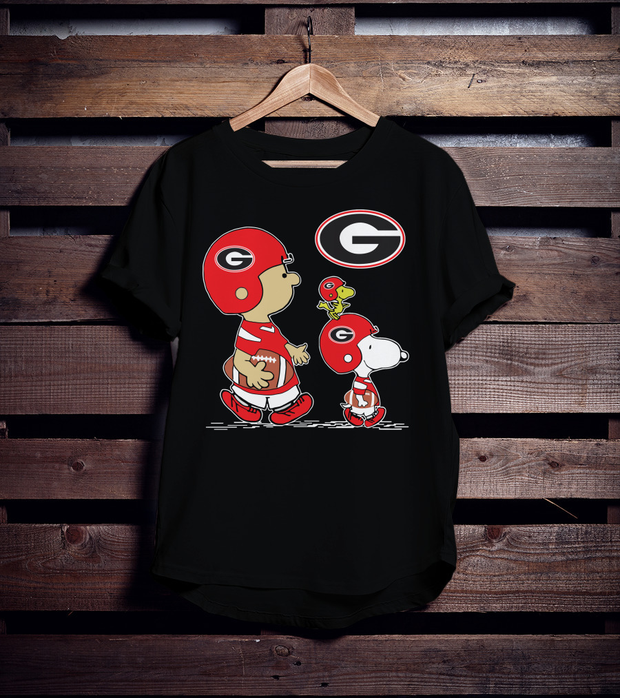 Georgia Bulldogs Football Team Peanuts Characters Wearing Helmets T-Shirt