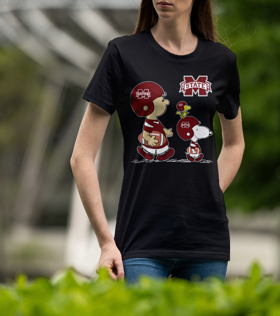 Mississippi State Bulldogs Football Team Characters With Helmets And Footballs T-Shirt