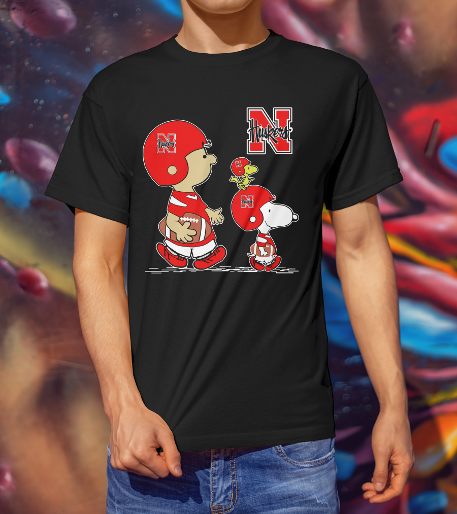 Nebraska Cornhuskers Peanuts Charlie Brown And Snoopy Football Helmets T-Shirt