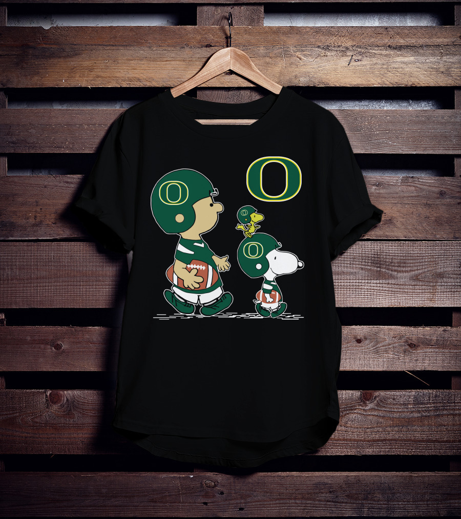 Peanuts Oregon Ducks Football Charlie Brown And Snoopy T-Shirt