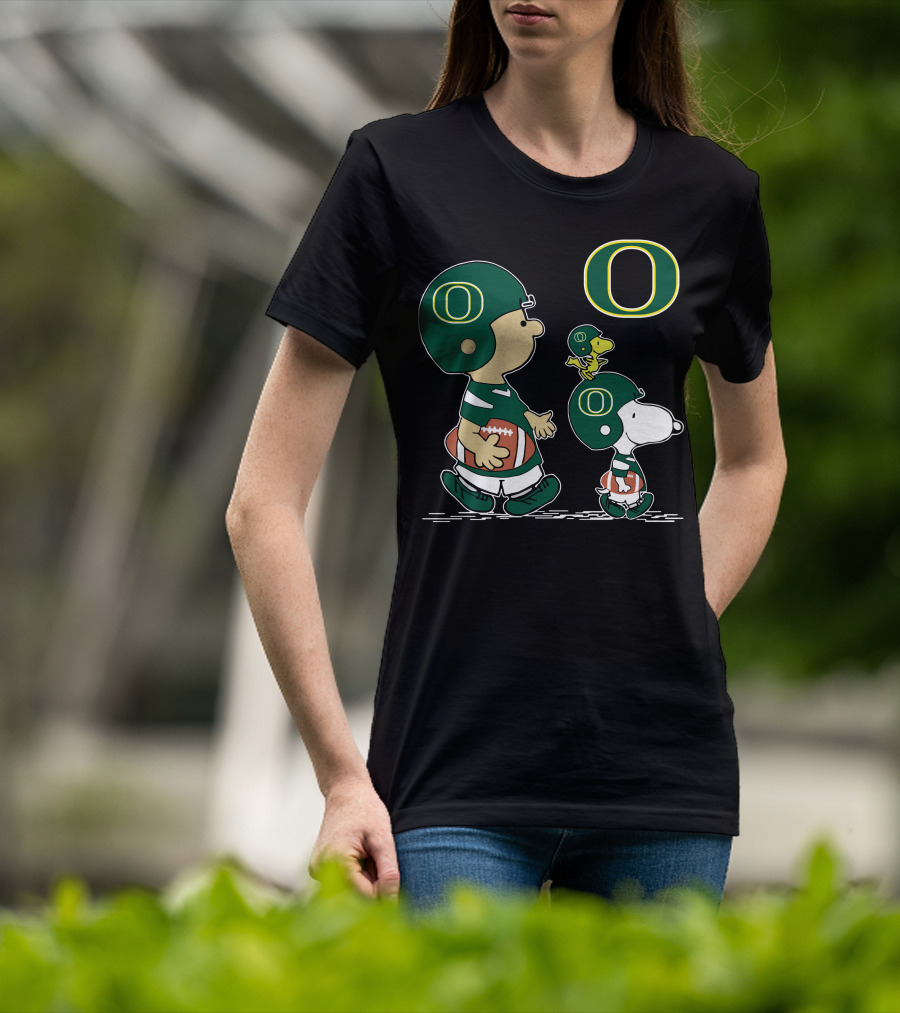Peanuts Oregon Ducks Football Charlie Brown And Snoopy T-Shirt