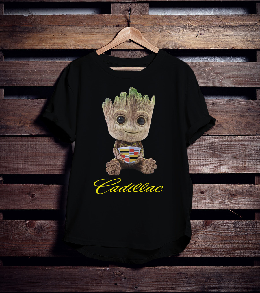 Cadillac Groot Holding Emblem T-Shirt