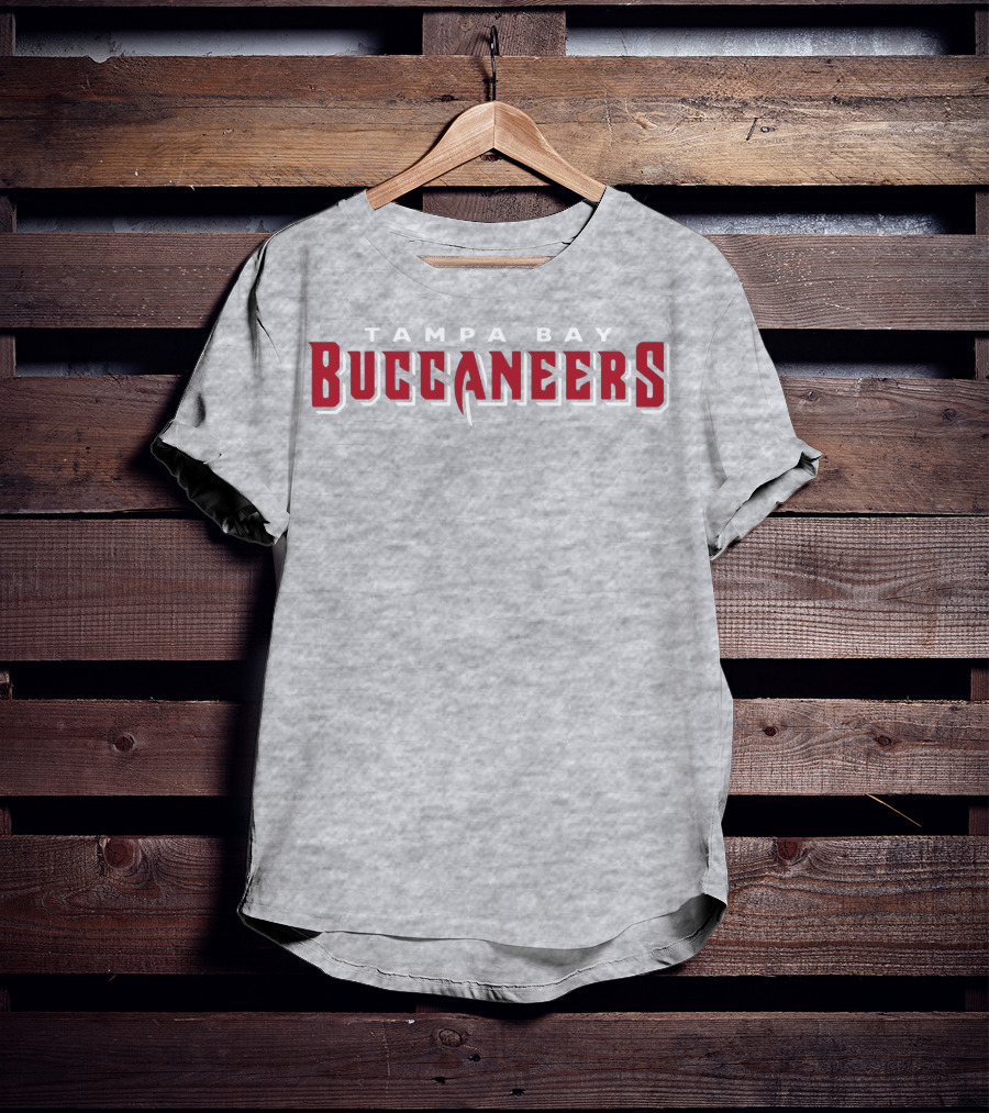 Tampa Bay Buccaneers Tom Brady Off T-Shirt