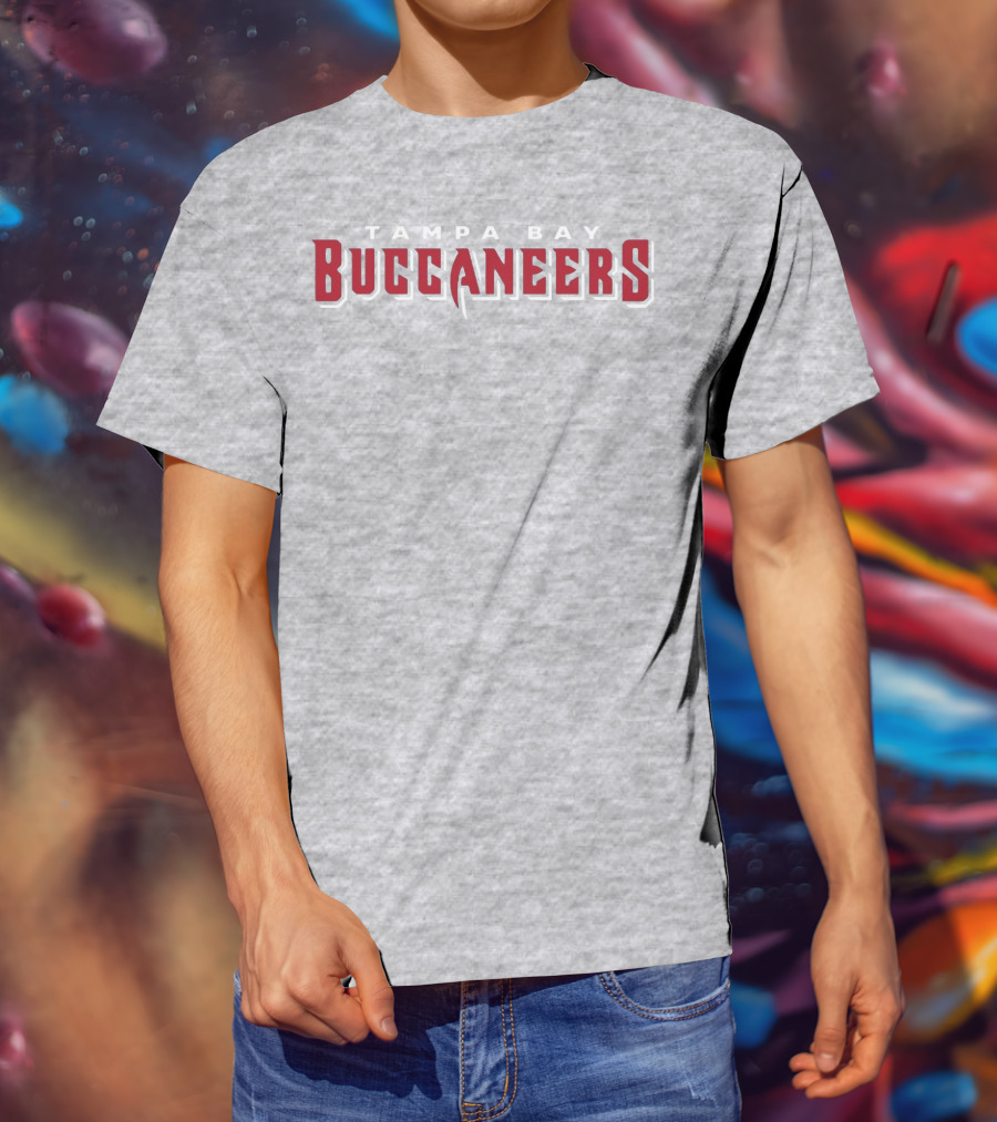 Tampa Bay Buccaneers Tom Brady Off T-Shirt