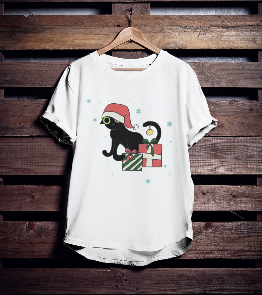 Jinx Holiday Merch Bigfootjinx Holiday Black Cat Santa Hat Presents Snowflakes T-Shirt