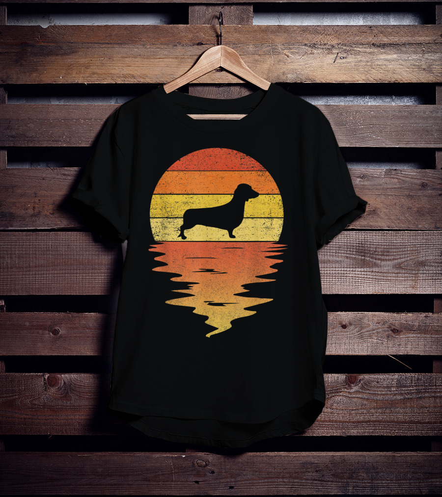 Dachshund Silhouette 70s Vintage Sunset T-Shirt