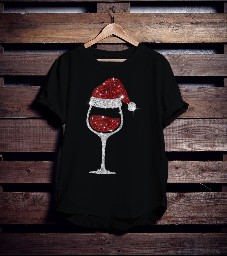 Sparkling Wine Glass With Santa Hat Christmas Celebration For Wine Lovers T-Shirt