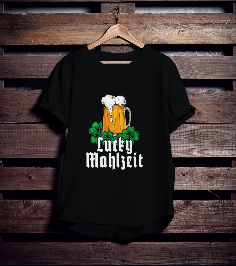 Lucky Mahlzeit St Patricks Day Beer With Shamrock Clovers T-Shirt