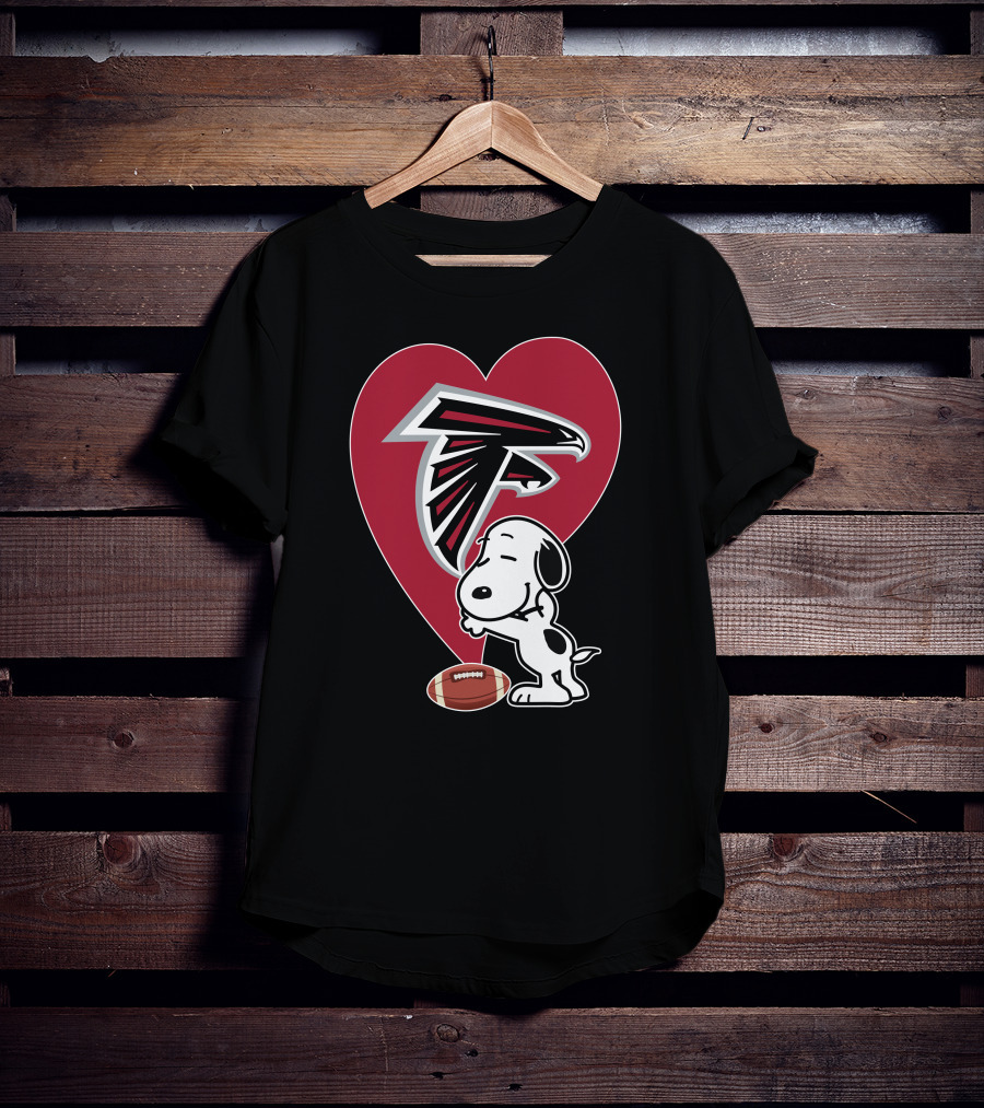 Atlanta Falcons Snoopy Heart Football Hug T-Shirt