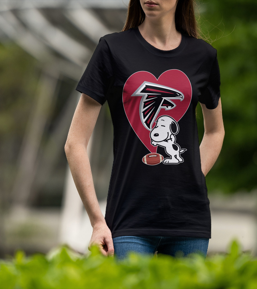 Atlanta Falcons Snoopy Heart Football Hug T-Shirt