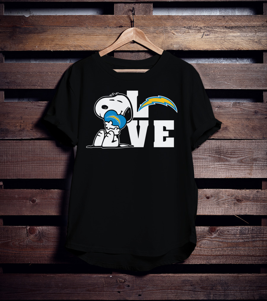 Snoopy Love Los Angeles Chargers Hugging Football Helmet T-Shirt