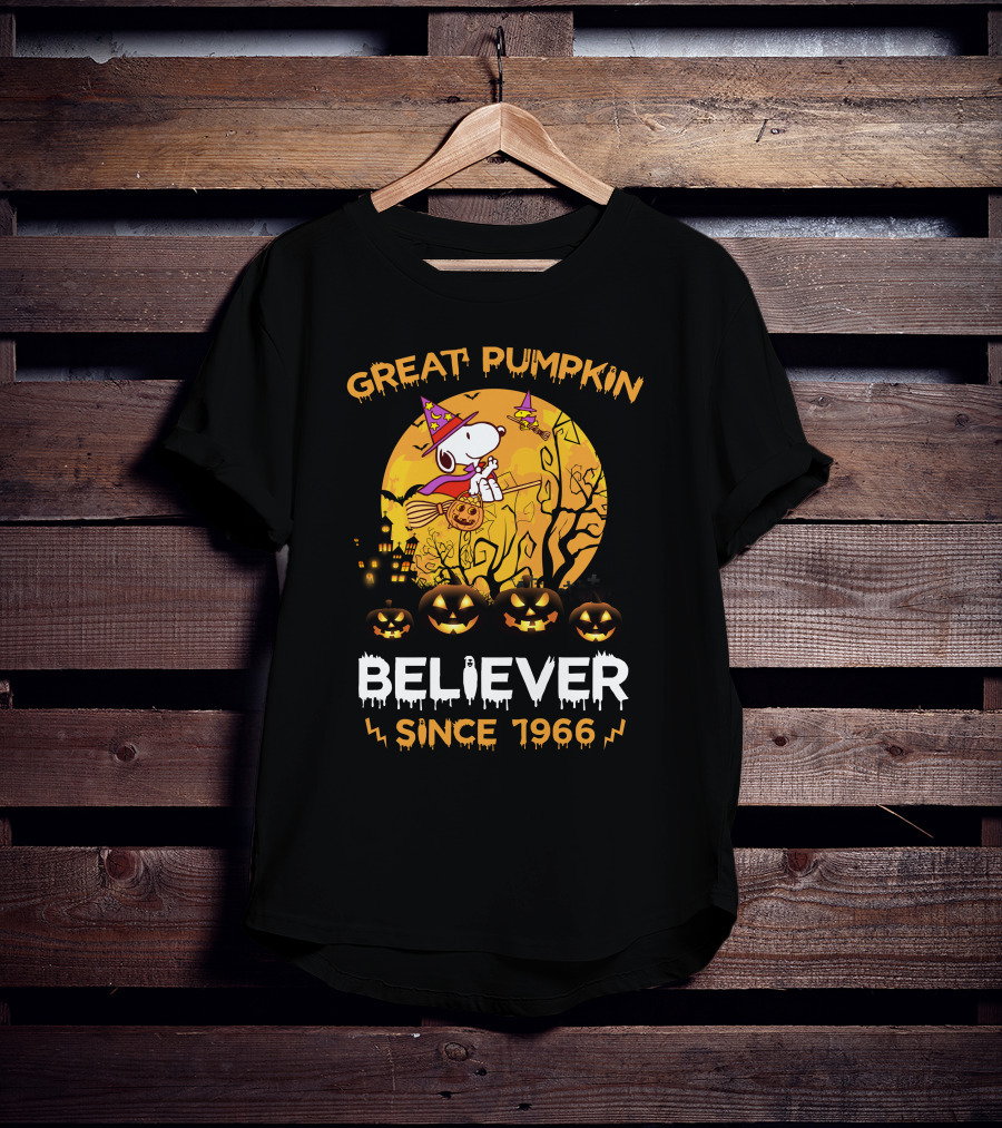Great Pumpkin Believer Since 1966 Snoopy Halloween Flying Broomstick Moon Jack-O'-Lanterns T-Shirt