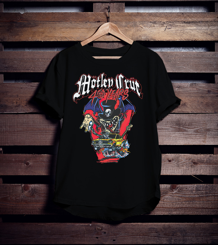 Mötley Crüe 40 Years Skeleton Guitar Flying Car T-Shirt