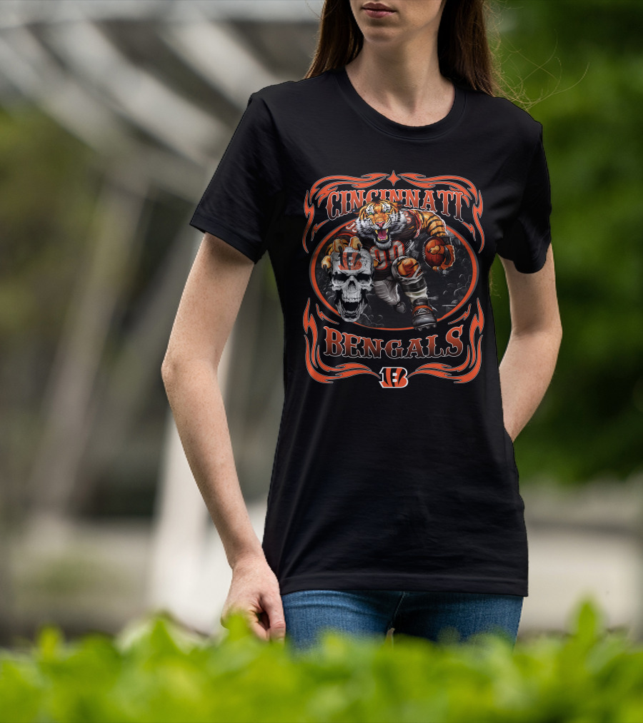 Cincinnati Bengals Tiger With Football And Skull T-Shirt