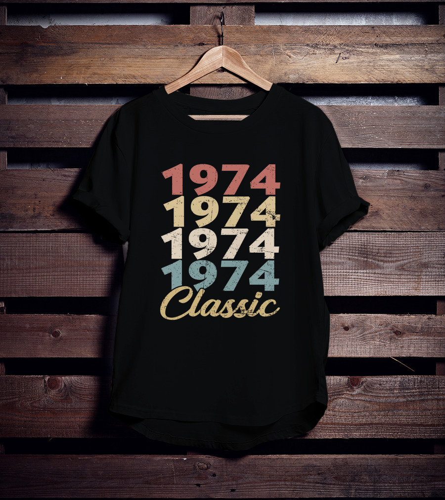 1974 Classic Vintage T-Shirt