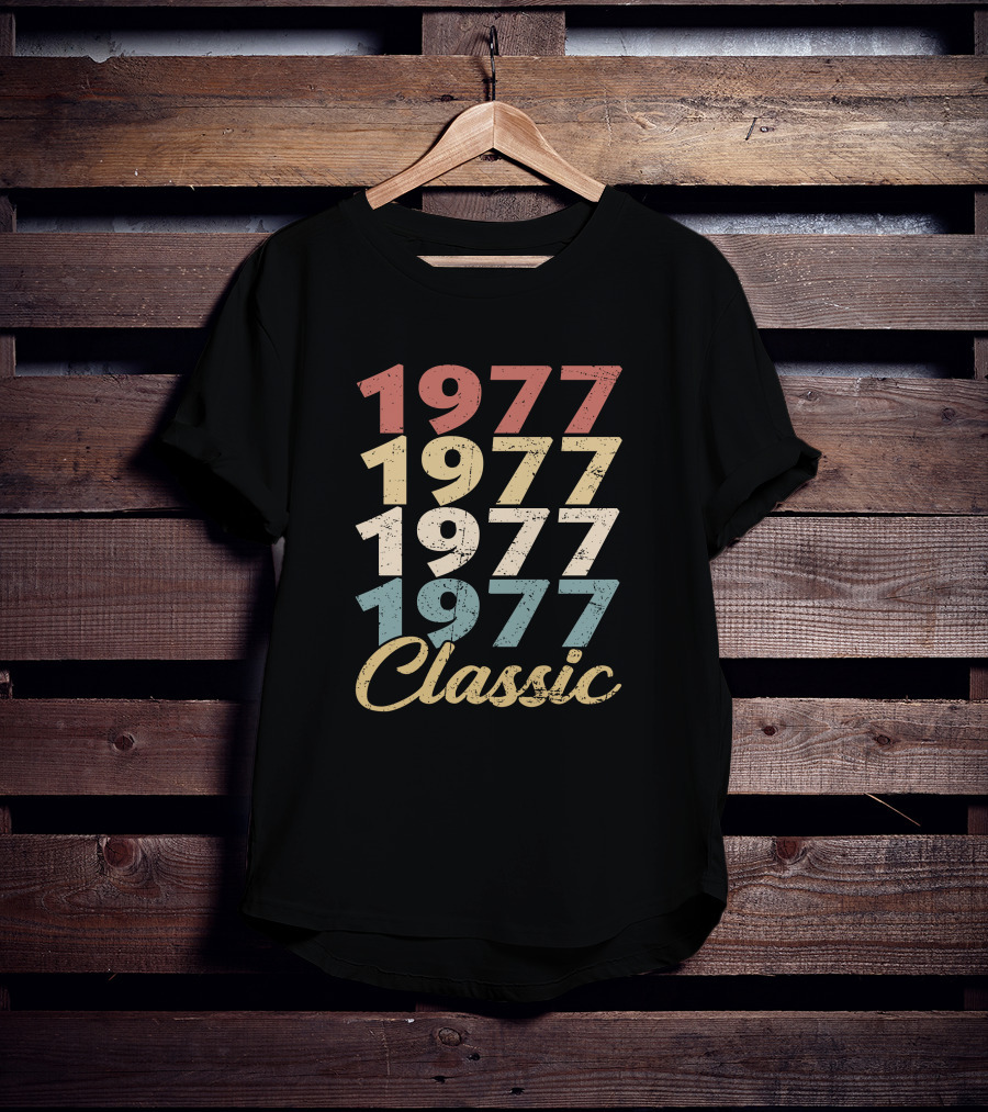 1977 Classic Vintage T-Shirt