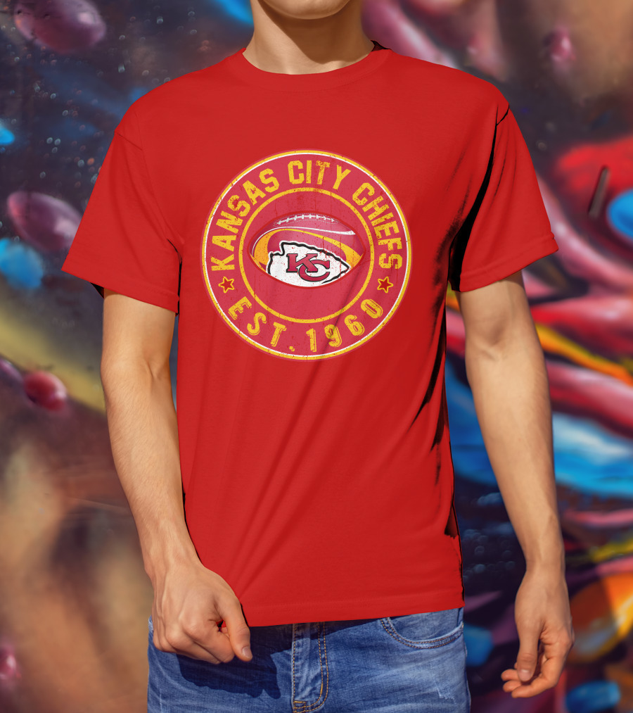 Kansas City Chiefs Est. 1960 Red Distressed Logo Vintage Football Badge T-Shirt