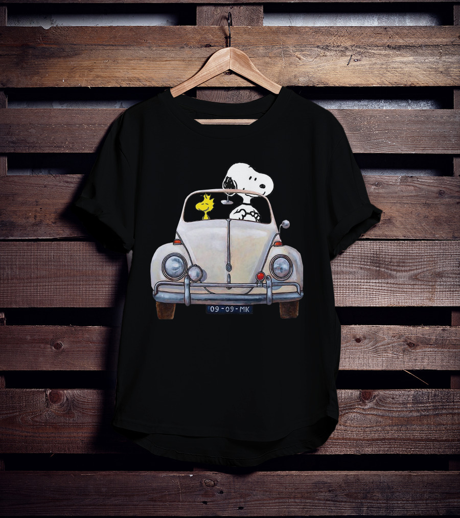 Snoopy And Woodstock Riding In Classic Volkswagen Beetle Car T-Shirt