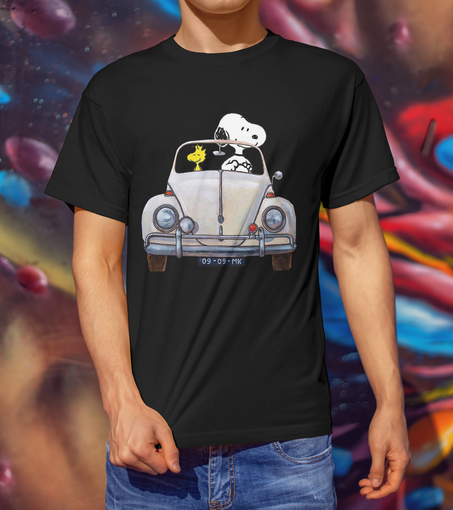 Snoopy And Woodstock Riding In Classic Volkswagen Beetle Car T-Shirt