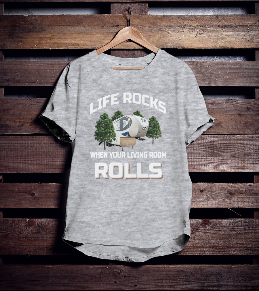 LIFE ROCKS WHEN YOUR LIVING ROOM ROLLS Arctic Fox 29 T-Shirt
