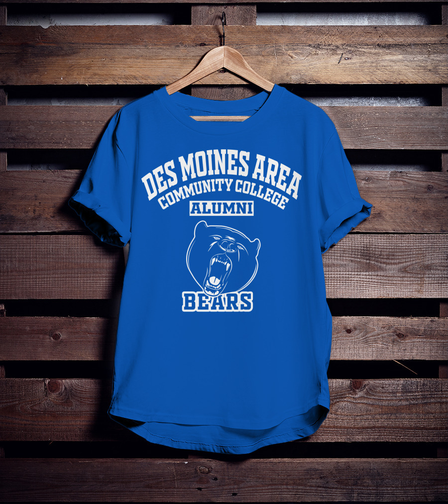 Des Moines Area Community College Alumni Bears T-Shirt