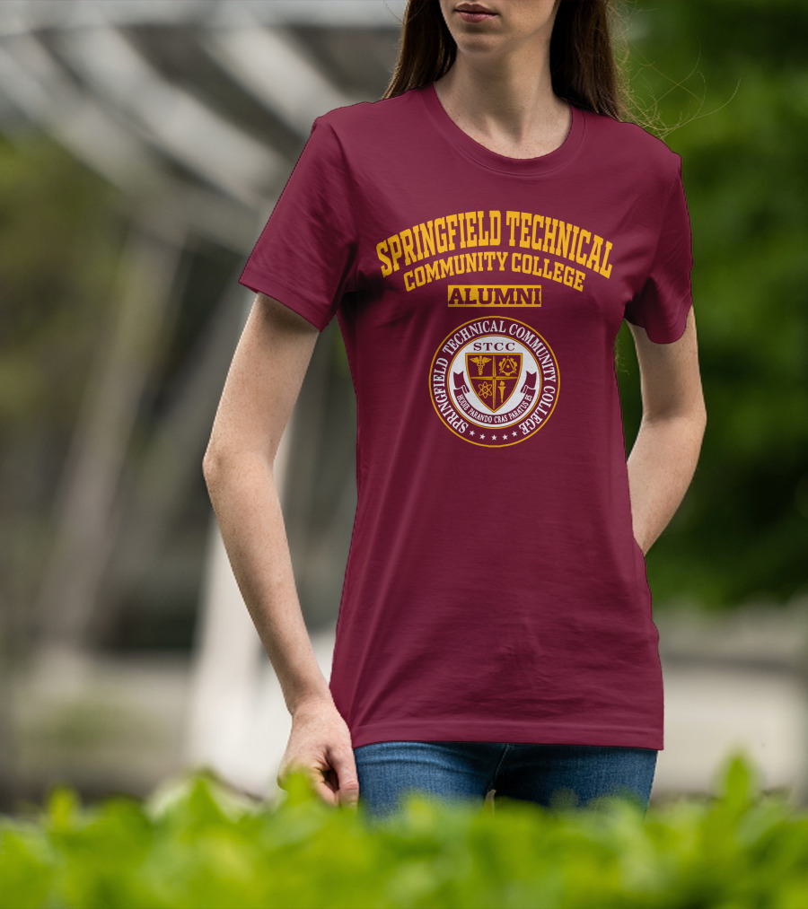 Springfield Technical Community College Alumni STCC Honor Mandao Cras Parturus T-Shirt