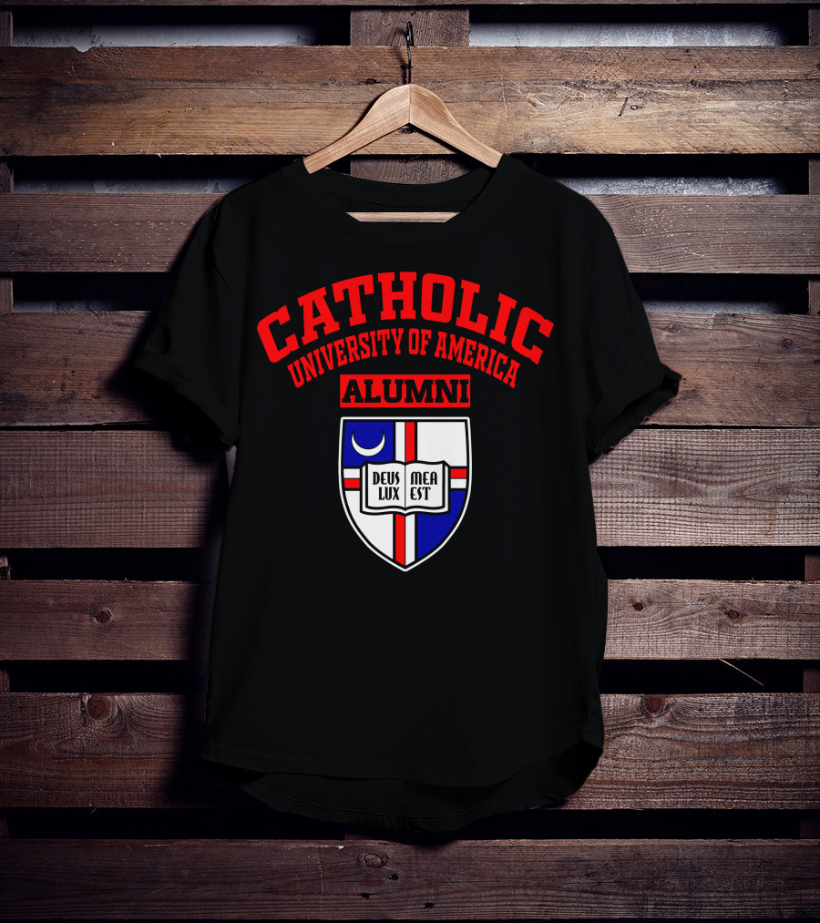Catholic University Of America Alumni Deus Lux Mea Est Crest T-Shirt