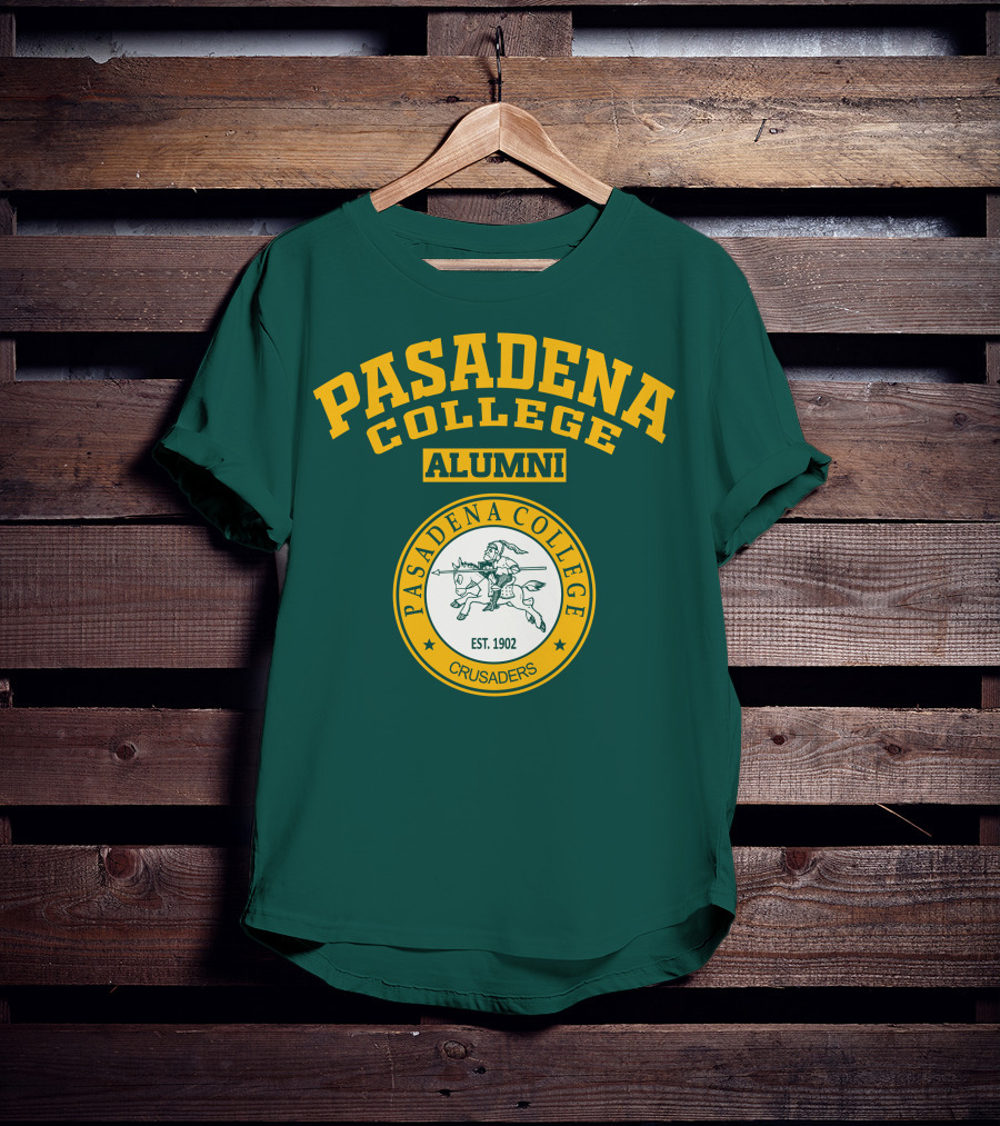 Pasadena College Alumni Crusaders Est. 1902 T-Shirt