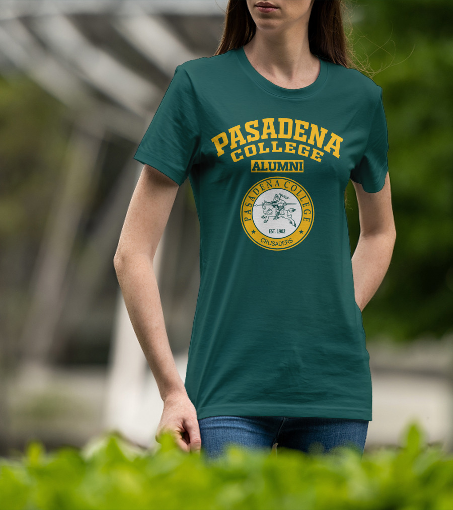 Pasadena College Alumni Crusaders Est. 1902 T-Shirt