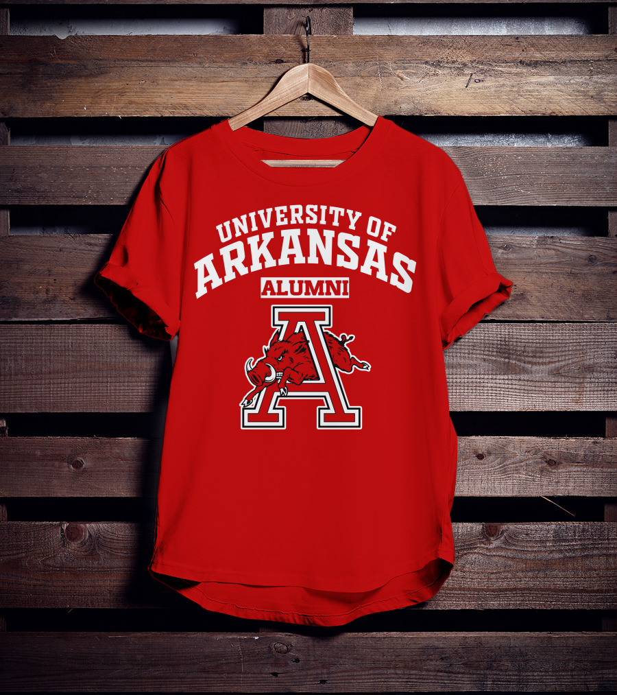 UNIVERSITY OF ARKANSAS ALUMNI Razorback T-Shirt