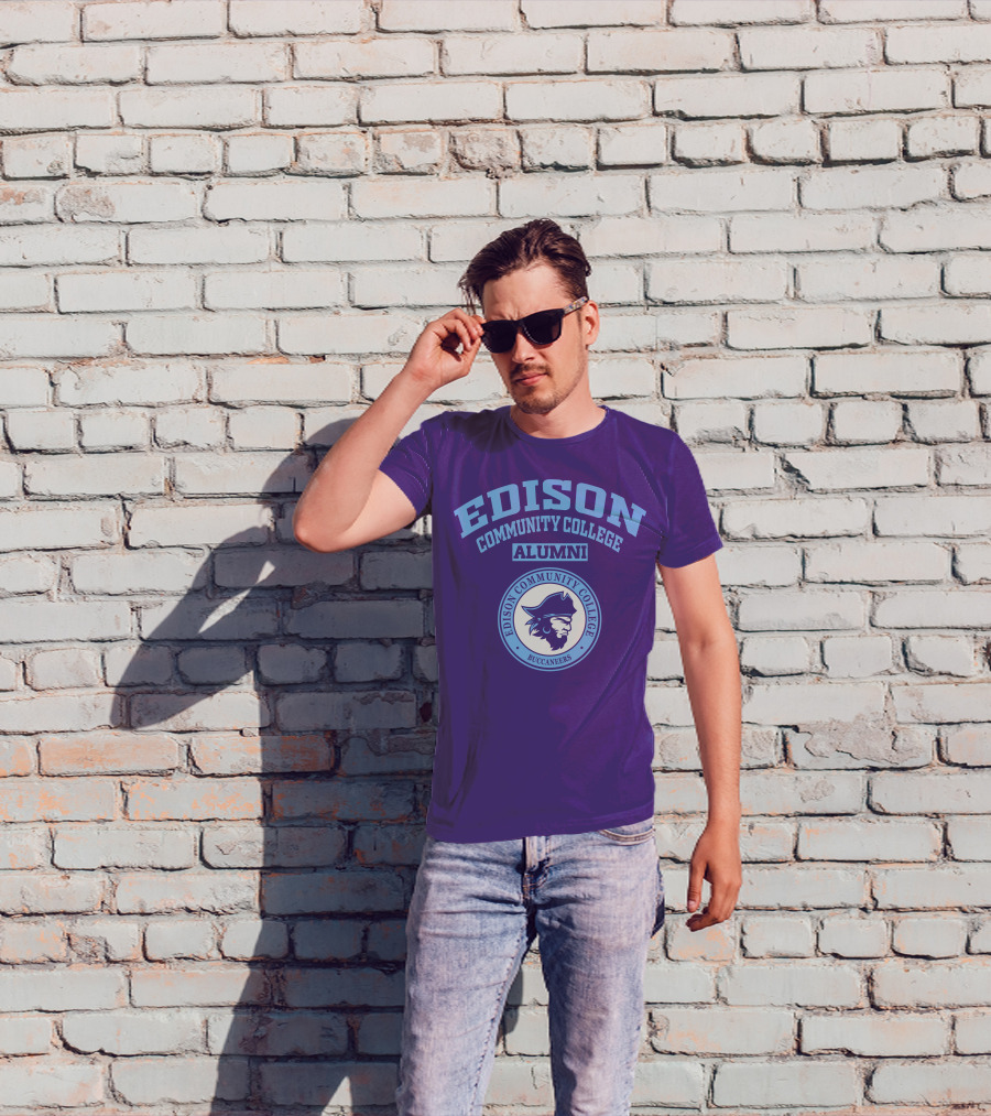 Edison Community College Alumni Buccaneers T-Shirt