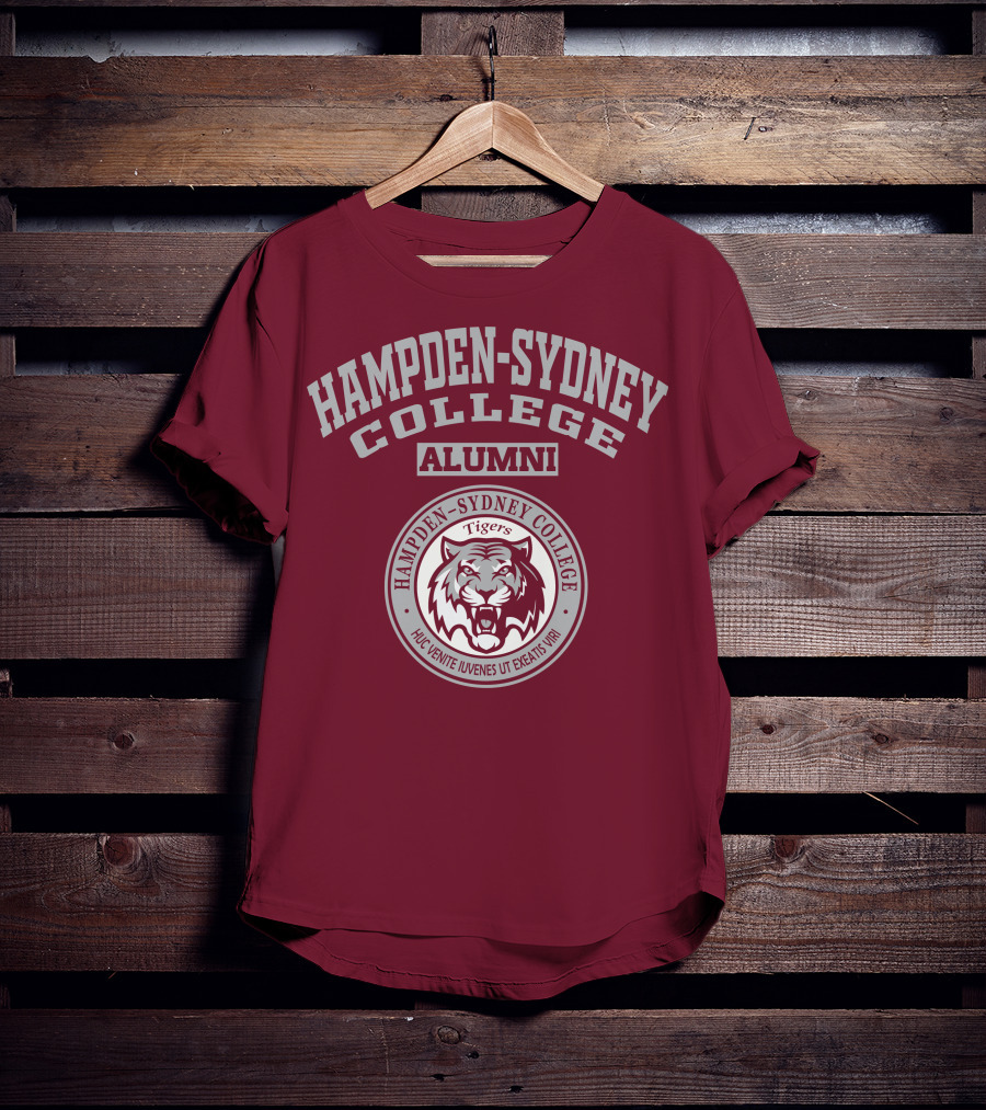 Hampden–Sydney College Alumni Tigers Huc Venite Iuvenes Ut Exeatis Viri T-Shirt