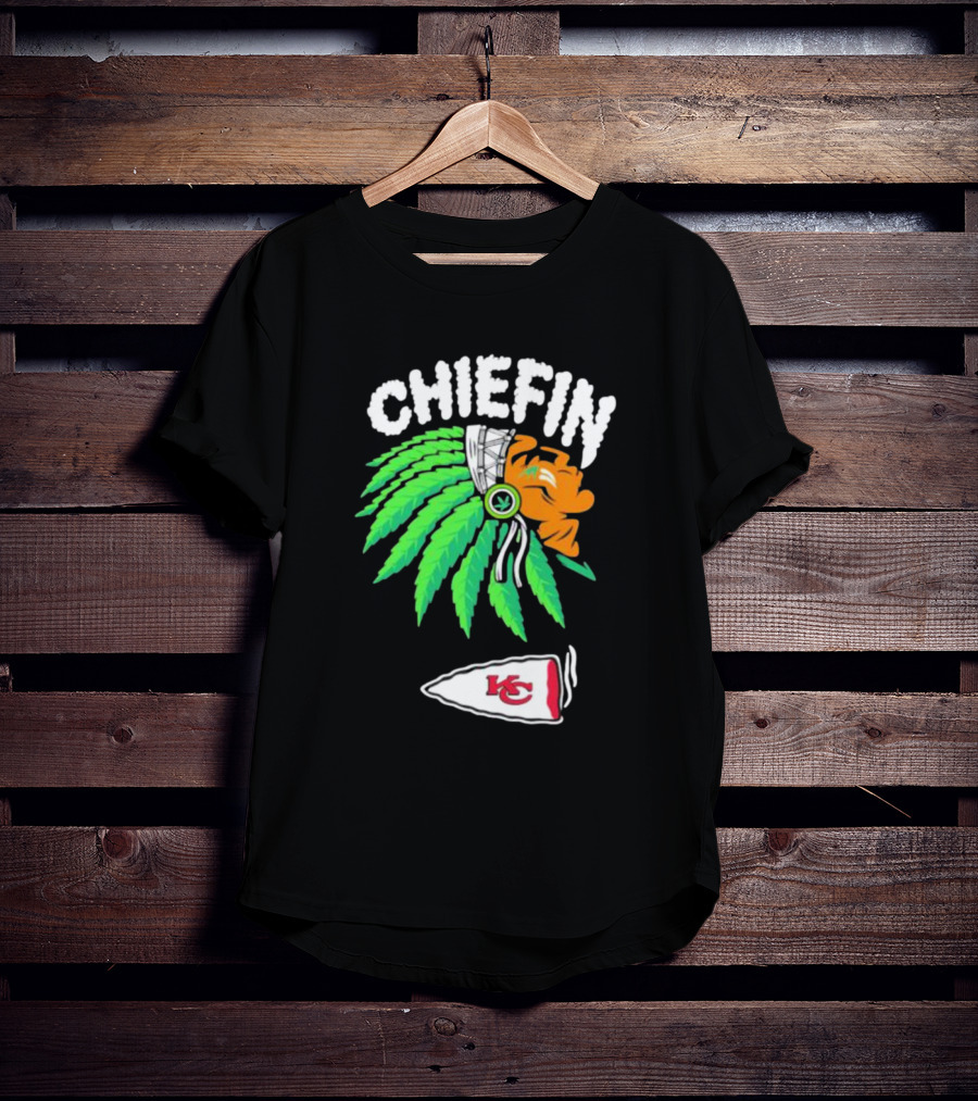 Kansas City Chiefs Chiefin Native Headdress Football T-Shirt