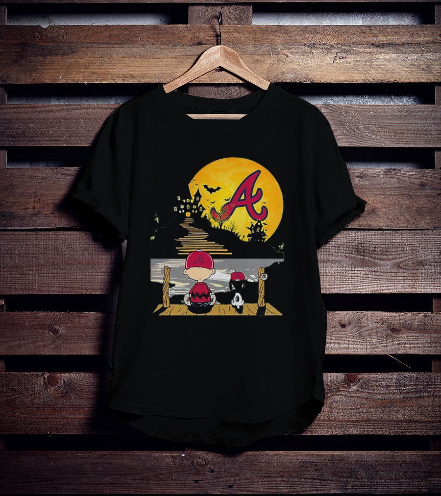 Snoopy Charlie Brown Atlanta Braves Halloween Under Moon T-Shirt