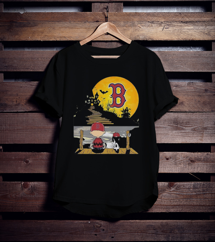 Snoopy And Charlie Brown Boston Red Sox Halloween Moon Scene T-Shirt