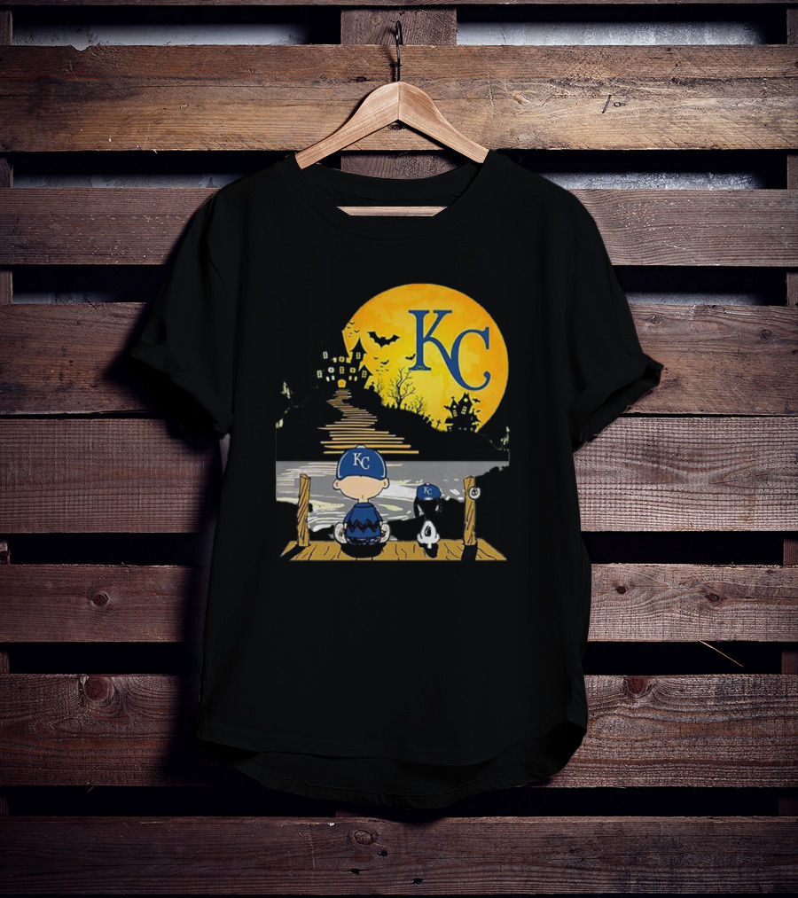 Snoopy Charlie Brown Halloween Kansas City Royals Moon Scene T-Shirt