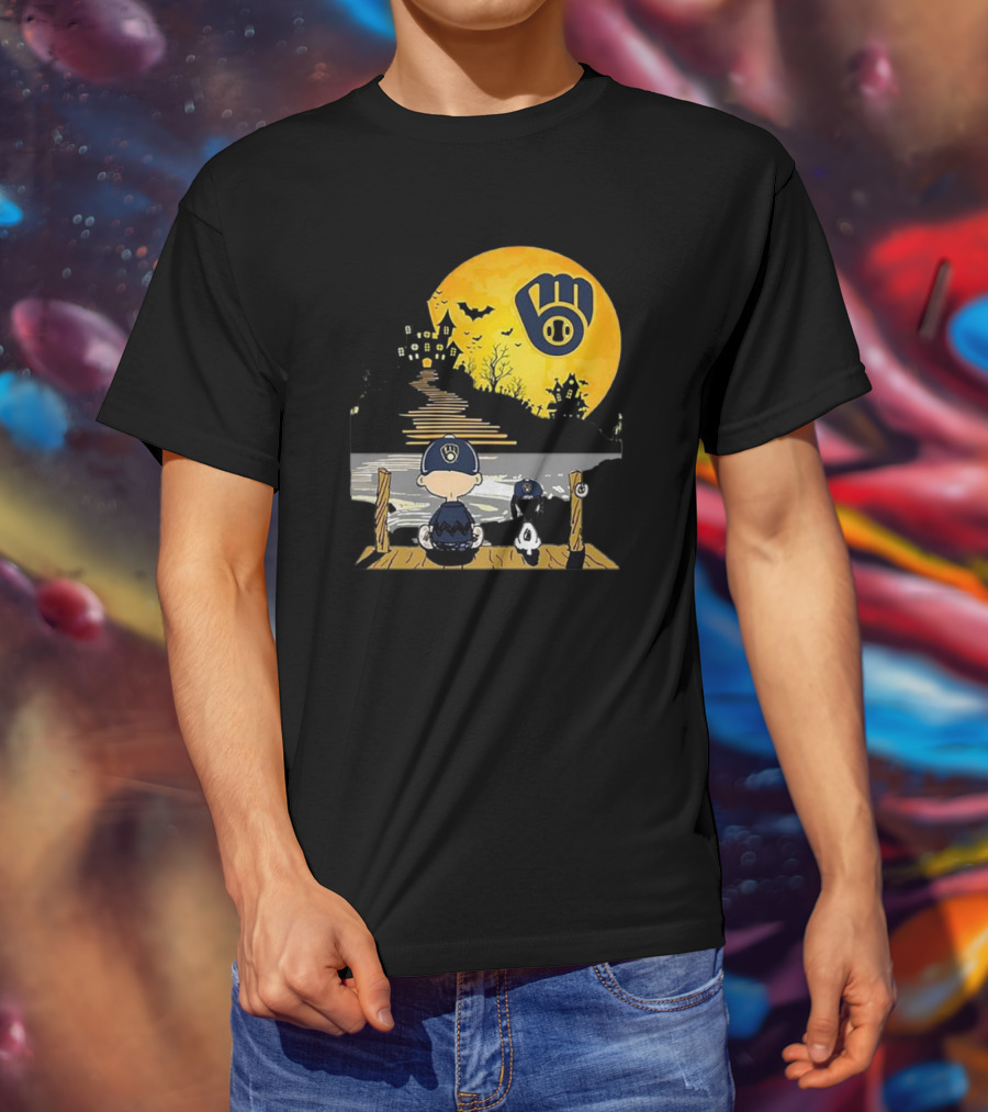 Snoopy Charlie Brown Under Moon Milwaukee Brewers Halloween Mansion Bats T-Shirt