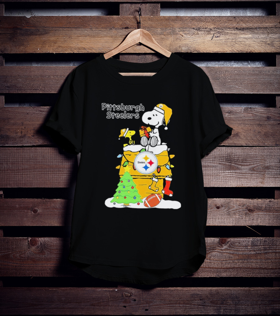 Pittsburgh Steelers Christmas Snoopy Rooftop Holiday Scene T-Shirt